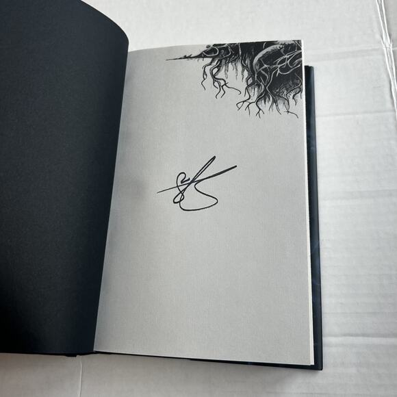 Bury Our Bones in the Midnight Soil by V. E. Schwab TOR HC 1st Ed. 2025 SIGNED - Picture 3 of 8